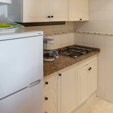 Apartman Contemporary In With 2 Bedrooms, Sun Terrace, Pool *
