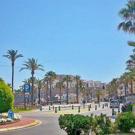 Apartman Contemporary In With 2 Bedrooms, Sun Terrace, Pool *